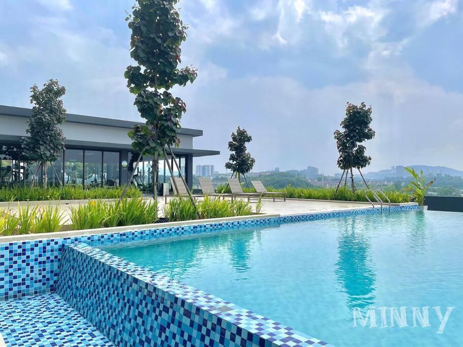 Apartment Netizen Balcony View Mrt 4-5pax #17 *