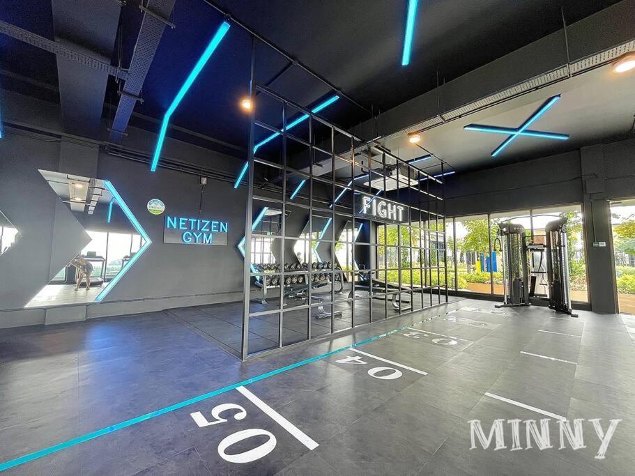 Netizen Balcony View Mrt 4-5pax #17 Apartment *