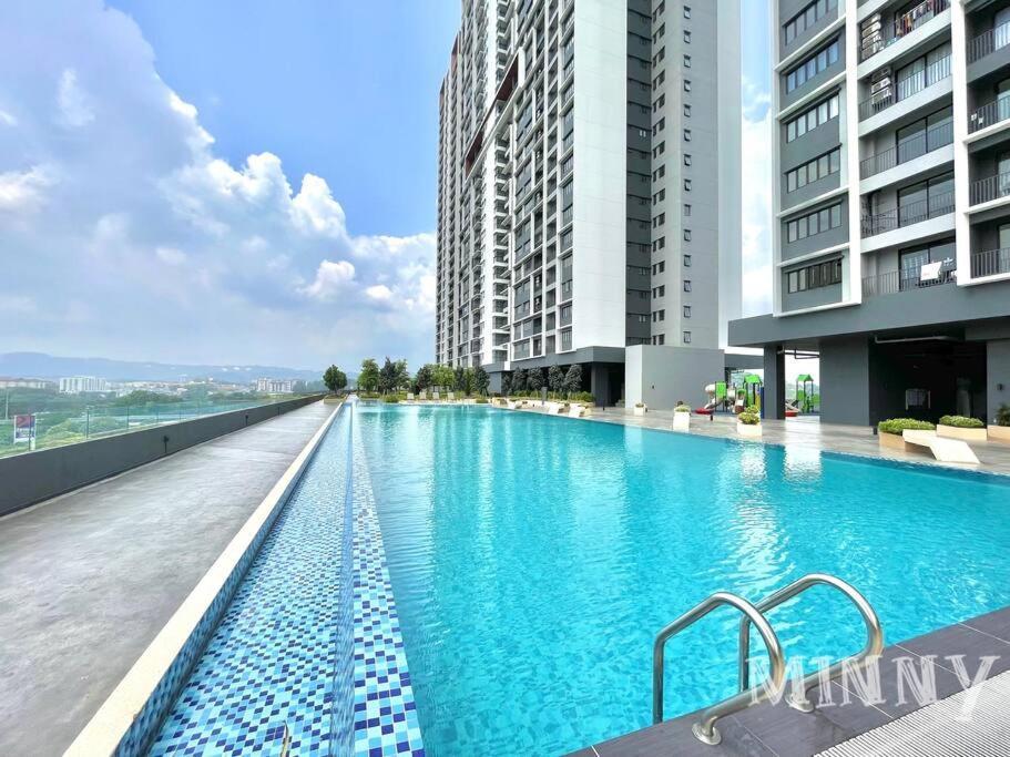 Apartment Netizen Balcony View Mrt 4-5pax #17 Cheras
