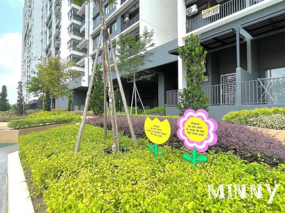 Netizen Balcony View Mrt 4-5pax #17 * Cheras